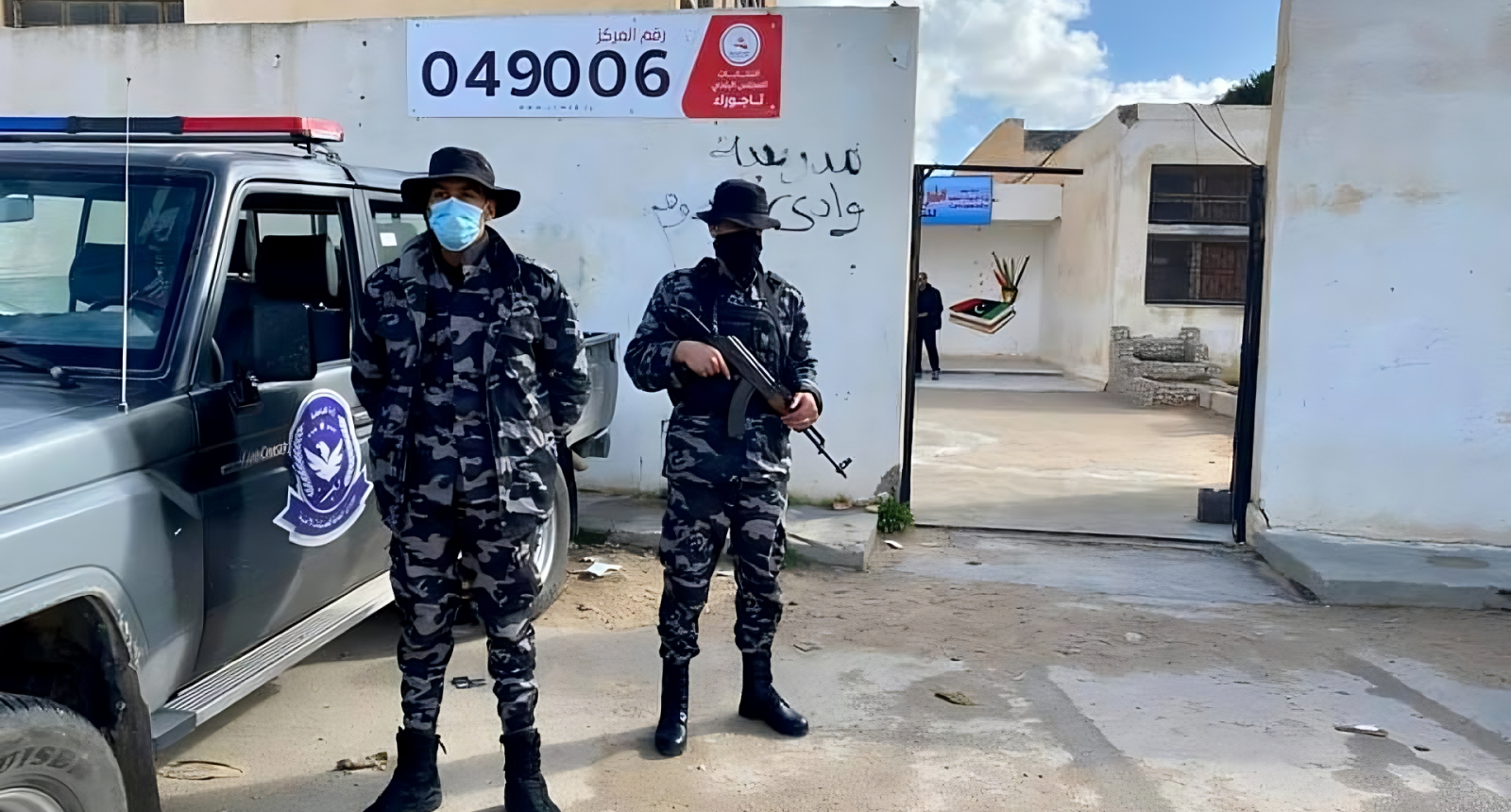 Armed group in front of a polling centre in Tajoura Municipality – Source: Social media.
