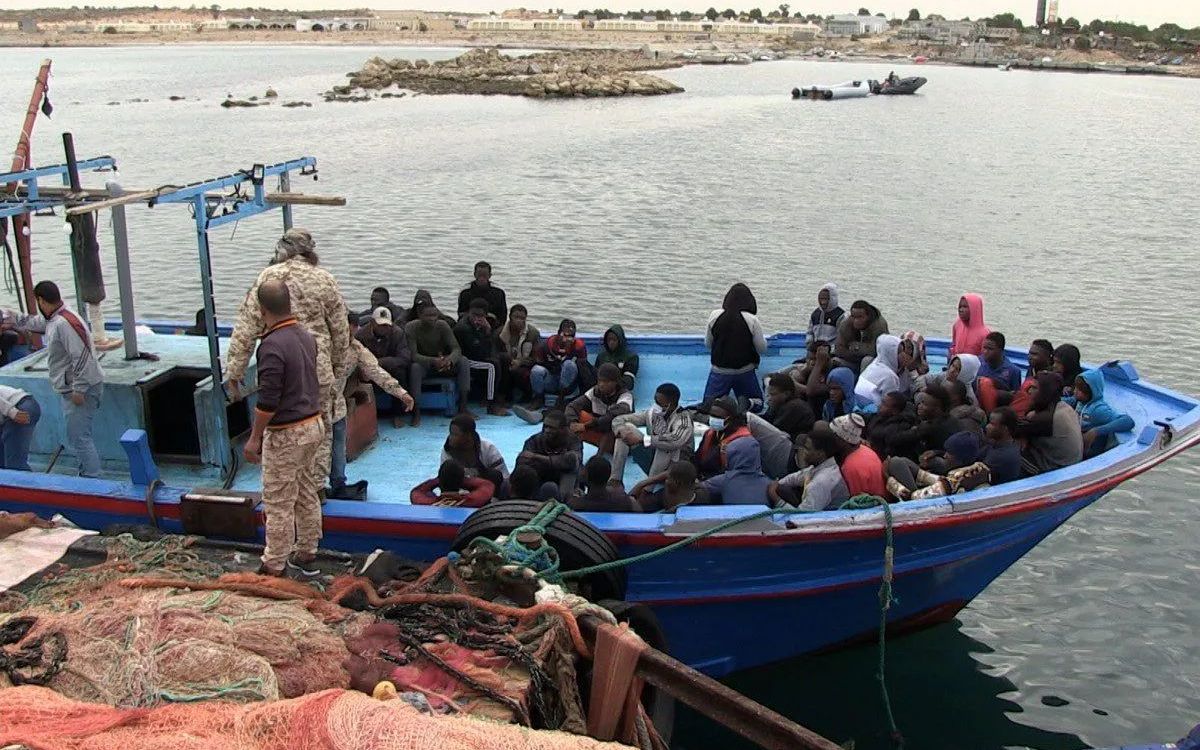 صورة أرشيفية لقارب مهاجرين في ليبيا