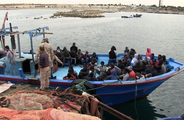 صورة أرشيفية لقارب مهاجرين في ليبيا