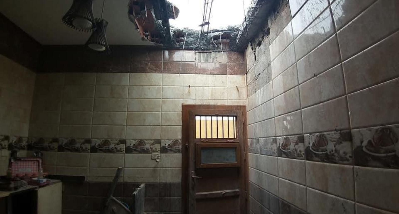 آثار قصف في طرابلس