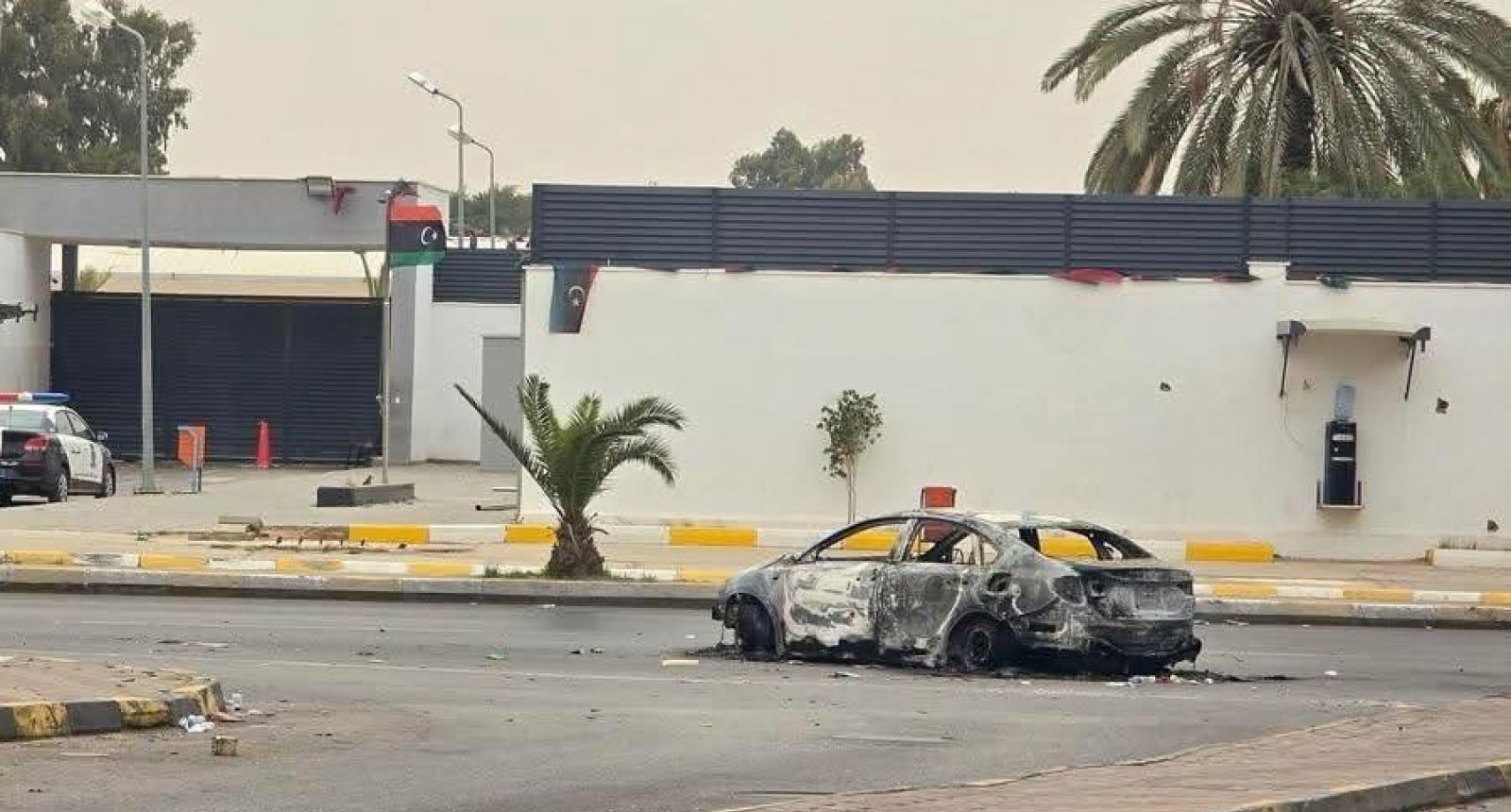 آثار الاشتباكات المسلحة التي اندلعت في مدينة طرابلس خلال مايو الماضي - المصدر: منصات التواصل الاجتماعي