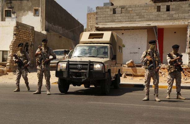 استيقاف ميليشيات في الشارع - مصدر الصورة AP