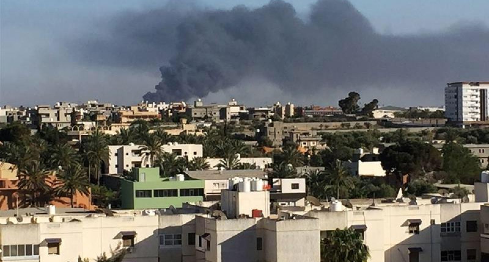 صورة أرشيفية لقصف طرابلس